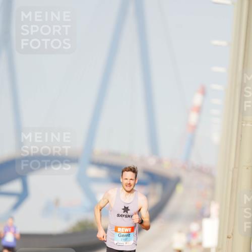 03.10.2026 - Köhlbrandbrückenlauf LAZAROV Photography http://msf.ph/oto/10688503 03.10.2026 09:35:55 Position 3 2107 meine-sportfotos.de