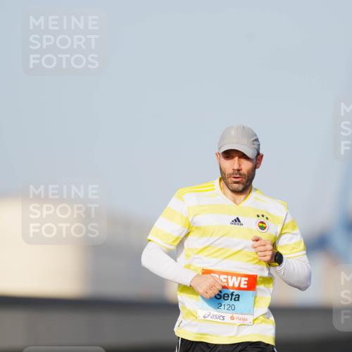 03.10.2026 - Köhlbrandbrückenlauf LAZAROV Photography http://msf.ph/oto/10688553 03.10.2026 09:36:37 Position 3 2120 meine-sportfotos.de