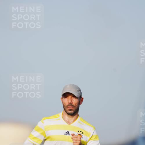 03.10.2026 - Köhlbrandbrückenlauf LAZAROV Photography http://msf.ph/oto/10688559 03.10.2026 09:36:38 Position 3 2120 meine-sportfotos.de