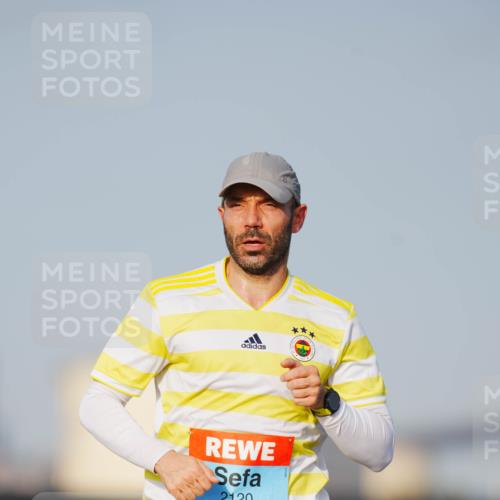 03.10.2026 - Köhlbrandbrückenlauf LAZAROV Photography http://msf.ph/oto/10688568 03.10.2026 09:36:39 Position 3 2120 meine-sportfotos.de