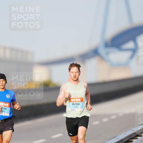 03.10.2026 - Köhlbrandbrückenlauf LAZAROV Photography http://msf.ph/oto/10688580 03.10.2026 09:36:56 Position 3 1083, 2109 meine-sportfotos.de