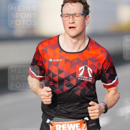 03.10.2026 - Köhlbrandbrückenlauf LAZAROV Photography http://msf.ph/oto/10688696 03.10.2026 09:39:29 Position 3 0, 1097 meine-sportfotos.de
