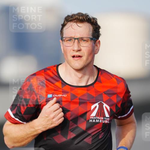 03.10.2026 - Köhlbrandbrückenlauf LAZAROV Photography http://msf.ph/oto/10688703 03.10.2026 09:39:30 Position 3 0, 1097 meine-sportfotos.de