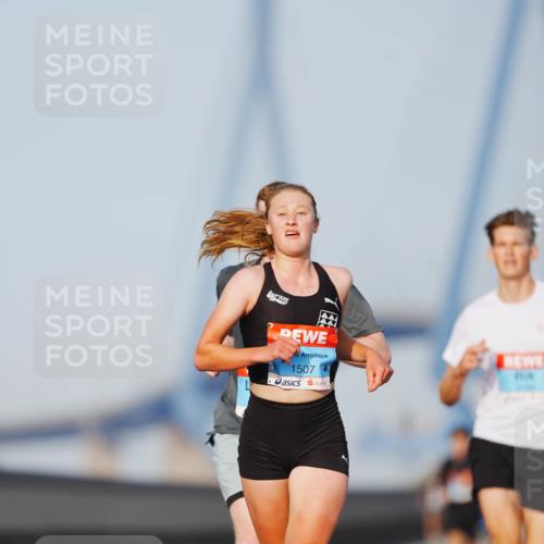 03.10.2026 - Köhlbrandbrückenlauf LAZAROV Photography http://msf.ph/oto/10688722 03.10.2026 09:39:45 Position 3 0, 1507 meine-sportfotos.de