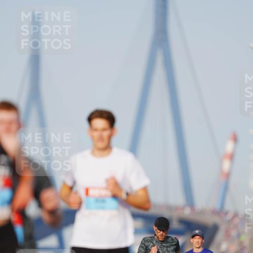 03.10.2026 - Köhlbrandbrückenlauf LAZAROV Photography http://msf.ph/oto/10688740 03.10.2026 09:39:47 Position 3 2067 meine-sportfotos.de