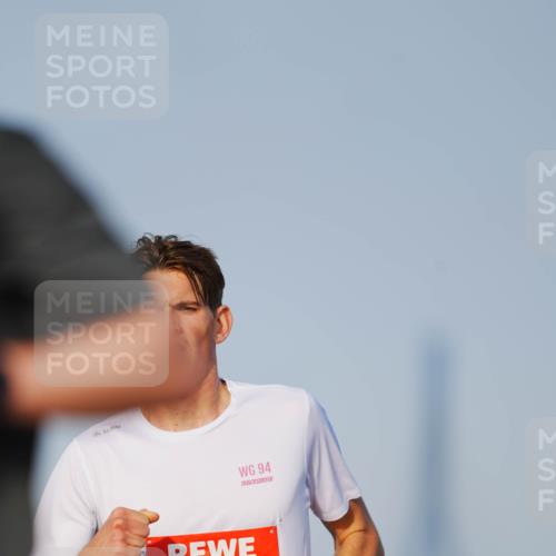 03.10.2026 - Köhlbrandbrückenlauf LAZAROV Photography http://msf.ph/oto/10688766 03.10.2026 09:39:50 Position 3 94, 2183 meine-sportfotos.de
