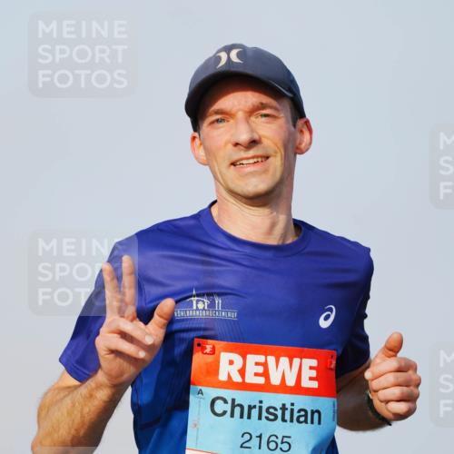 03.10.2026 - Köhlbrandbrückenlauf LAZAROV Photography http://msf.ph/oto/10688783 03.10.2026 09:39:58 Position 3 2165 meine-sportfotos.de