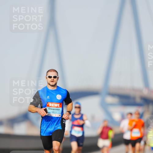 03.10.2026 - Köhlbrandbrückenlauf LAZAROV Photography http://msf.ph/oto/10688803 03.10.2026 09:40:03 Position 3 1823 meine-sportfotos.de