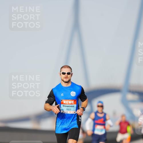 03.10.2026 - Köhlbrandbrückenlauf LAZAROV Photography http://msf.ph/oto/10688805 03.10.2026 09:40:04 Position 3 1823 meine-sportfotos.de