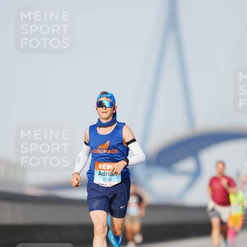 03.10.2026 - Köhlbrandbrückenlauf LAZAROV Photography http://msf.ph/oto/10688822 03.10.2026 09:40:09 Position 3 2130 meine-sportfotos.de