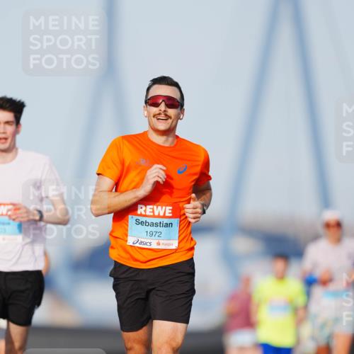 03.10.2026 - Köhlbrandbrückenlauf LAZAROV Photography http://msf.ph/oto/10688857 03.10.2026 09:40:17 Position 3 03, 1972, 11 meine-sportfotos.de