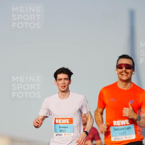 03.10.2026 - Köhlbrandbrückenlauf LAZAROV Photography http://msf.ph/oto/10688861 03.10.2026 09:40:17 Position 3 10, 3803, 1972 meine-sportfotos.de