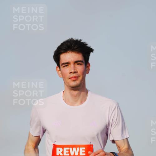 03.10.2026 - Köhlbrandbrückenlauf LAZAROV Photography http://msf.ph/oto/10688880 03.10.2026 09:40:21 Position 3 3803 meine-sportfotos.de