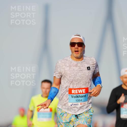 03.10.2026 - Köhlbrandbrückenlauf LAZAROV Photography http://msf.ph/oto/10688903 03.10.2026 09:40:24 Position 3 1064 meine-sportfotos.de