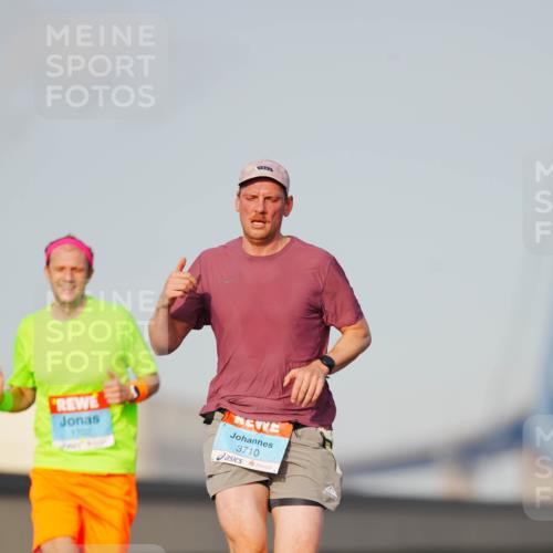 03.10.2026 - Köhlbrandbrückenlauf LAZAROV Photography http://msf.ph/oto/10688930 03.10.2026 09:40:31 Position 3 1702, 3710 meine-sportfotos.de