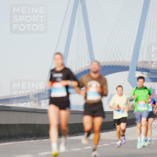 03.10.2026 - Köhlbrandbrückenlauf LAZAROV Photography http://msf.ph/oto/10688948 03.10.2026 09:40:33 Position 3  meine-sportfotos.de