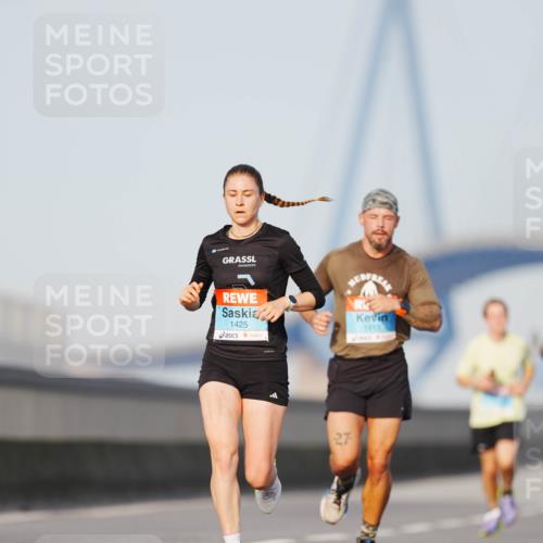 03.10.2026 - Köhlbrandbrückenlauf LAZAROV Photography http://msf.ph/oto/10688958 03.10.2026 09:40:35 Position 3 1425, 1413, 27 meine-sportfotos.de