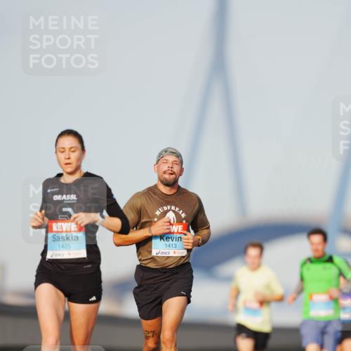 03.10.2026 - Köhlbrandbrückenlauf LAZAROV Photography http://msf.ph/oto/10688964 03.10.2026 09:40:36 Position 3 1425, 1413, 27 meine-sportfotos.de