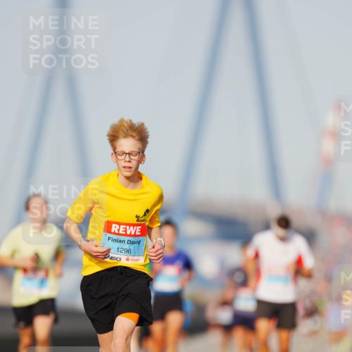 03.10.2026 - Köhlbrandbrückenlauf LAZAROV Photography http://msf.ph/oto/10688988 03.10.2026 09:40:39 Position 3 1296 meine-sportfotos.de