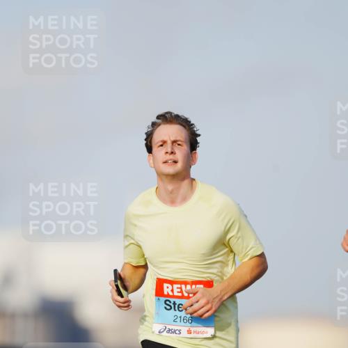 03.10.2026 - Köhlbrandbrückenlauf LAZAROV Photography http://msf.ph/oto/10689022 03.10.2026 09:40:46 Position 3 2166 meine-sportfotos.de
