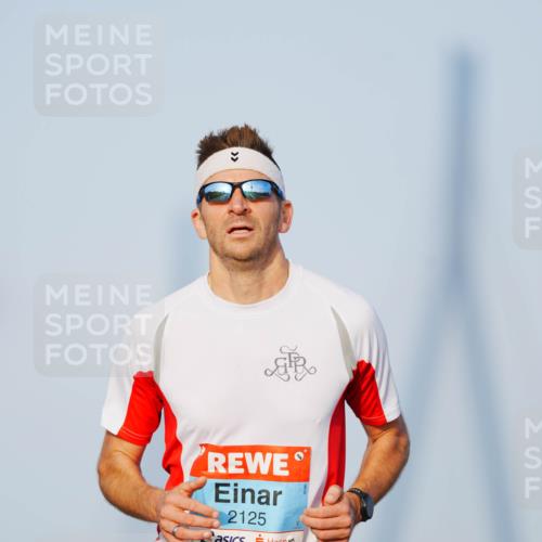 03.10.2026 - Köhlbrandbrückenlauf LAZAROV Photography http://msf.ph/oto/10689042 03.10.2026 09:40:49 Position 3 2125 meine-sportfotos.de