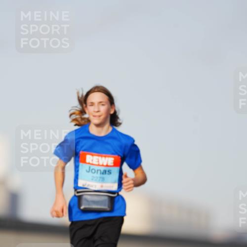 03.10.2026 - Köhlbrandbrückenlauf LAZAROV Photography http://msf.ph/oto/10689056 03.10.2026 09:40:53 Position 3 2278 meine-sportfotos.de