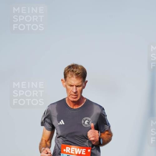 03.10.2026 - Köhlbrandbrückenlauf LAZAROV Photography http://msf.ph/oto/10689070 03.10.2026 09:40:54 Position 3 1142 meine-sportfotos.de