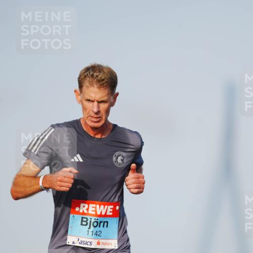 03.10.2026 - Köhlbrandbrückenlauf LAZAROV Photography http://msf.ph/oto/10689073 03.10.2026 09:40:54 Position 3 1142 meine-sportfotos.de
