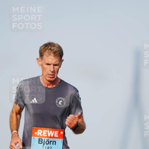 03.10.2026 - Köhlbrandbrückenlauf LAZAROV Photography http://msf.ph/oto/10689075 03.10.2026 09:40:54 Position 3 1142 meine-sportfotos.de