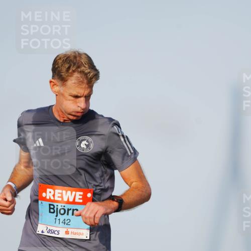 03.10.2026 - Köhlbrandbrückenlauf LAZAROV Photography http://msf.ph/oto/10689077 03.10.2026 09:40:55 Position 3 1142 meine-sportfotos.de