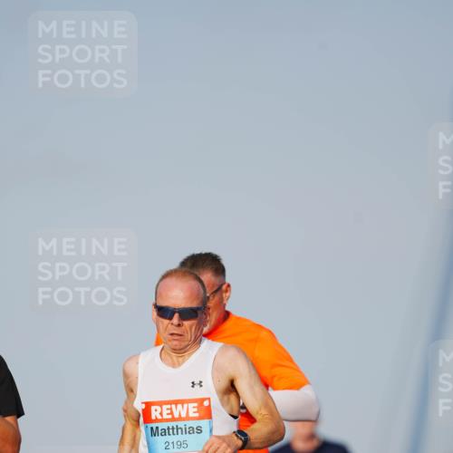 03.10.2026 - Köhlbrandbrückenlauf LAZAROV Photography http://msf.ph/oto/10689182 03.10.2026 09:41:31 Position 3 8, 2195 meine-sportfotos.de