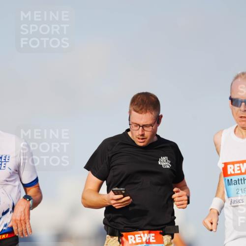03.10.2026 - Köhlbrandbrückenlauf LAZAROV Photography http://msf.ph/oto/10689189 03.10.2026 09:41:32 Position 3 219, 2158 meine-sportfotos.de