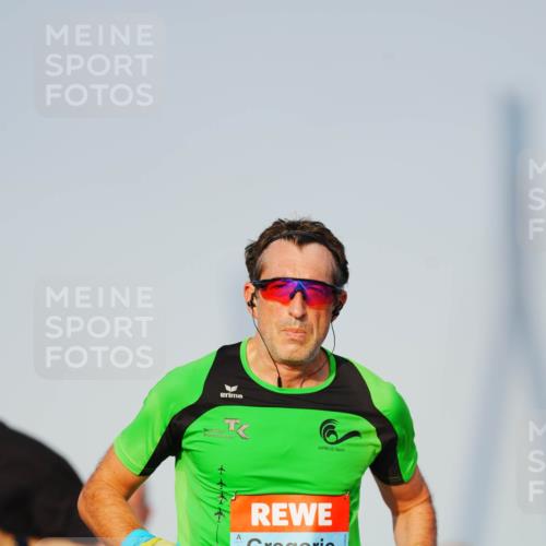 03.10.2026 - Köhlbrandbrückenlauf LAZAROV Photography http://msf.ph/oto/10689255 03.10.2026 09:41:47 Position 3 2046 meine-sportfotos.de