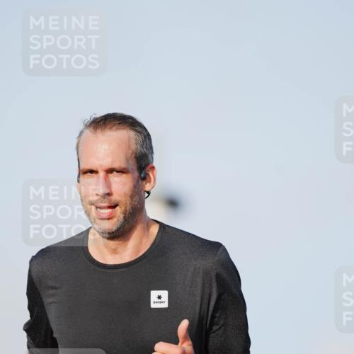 03.10.2026 - Köhlbrandbrückenlauf LAZAROV Photography http://msf.ph/oto/10689367 03.10.2026 09:42:10 Position 3 2197 meine-sportfotos.de