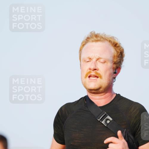 03.10.2026 - Köhlbrandbrückenlauf LAZAROV Photography http://msf.ph/oto/10689394 03.10.2026 09:42:22 Position 3  meine-sportfotos.de