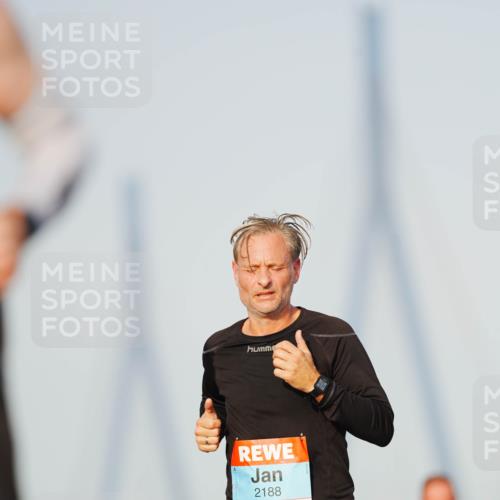 03.10.2026 - Köhlbrandbrückenlauf LAZAROV Photography http://msf.ph/oto/10689428 03.10.2026 09:42:28 Position 3 2188 meine-sportfotos.de