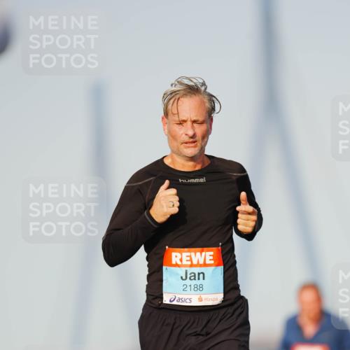 03.10.2026 - Köhlbrandbrückenlauf LAZAROV Photography http://msf.ph/oto/10689434 03.10.2026 09:42:29 Position 3 2188 meine-sportfotos.de