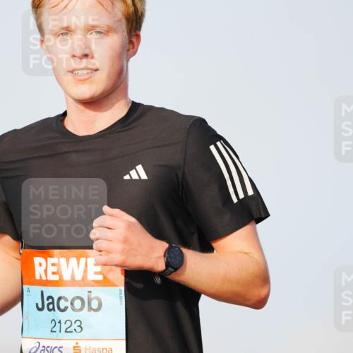 03.10.2026 - Köhlbrandbrückenlauf LAZAROV Photography http://msf.ph/oto/10689438 03.10.2026 09:42:31 Position 3 2123 meine-sportfotos.de