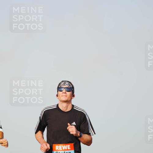 03.10.2026 - Köhlbrandbrückenlauf LAZAROV Photography http://msf.ph/oto/10689461 03.10.2026 09:42:38 Position 3 2133 meine-sportfotos.de