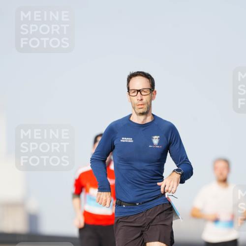 03.10.2026 - Köhlbrandbrückenlauf LAZAROV Photography http://msf.ph/oto/10689550 03.10.2026 09:42:56 Position 3  meine-sportfotos.de