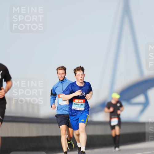 03.10.2026 - Köhlbrandbrückenlauf LAZAROV Photography http://msf.ph/oto/10689593 03.10.2026 09:43:05 Position 3 2154 meine-sportfotos.de