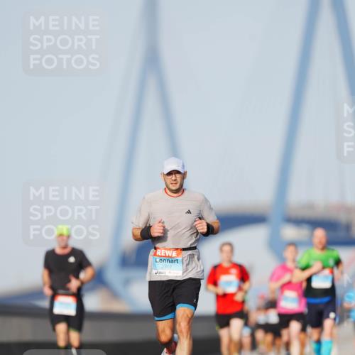 03.10.2026 - Köhlbrandbrückenlauf LAZAROV Photography http://msf.ph/oto/10689598 03.10.2026 09:43:10 Position 3 2317 meine-sportfotos.de