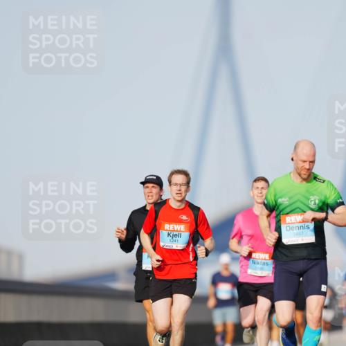 03.10.2026 - Köhlbrandbrückenlauf LAZAROV Photography http://msf.ph/oto/10689636 03.10.2026 09:43:18 Position 3 3457, 1241 meine-sportfotos.de