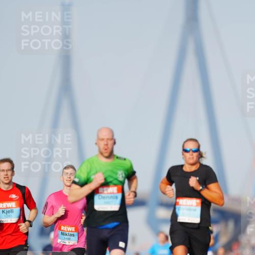 03.10.2026 - Köhlbrandbrückenlauf LAZAROV Photography http://msf.ph/oto/10689645 03.10.2026 09:43:19 Position 3 1241, 1466 meine-sportfotos.de