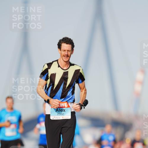 03.10.2026 - Köhlbrandbrückenlauf LAZAROV Photography http://msf.ph/oto/10689685 03.10.2026 09:43:31 Position 3 2352 meine-sportfotos.de