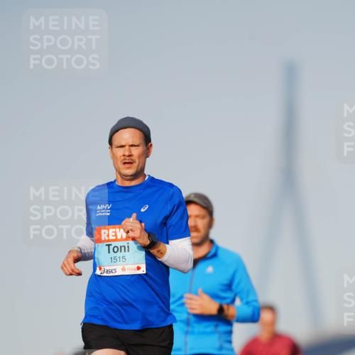 03.10.2026 - Köhlbrandbrückenlauf LAZAROV Photography http://msf.ph/oto/10689701 03.10.2026 09:43:38 Position 3 1515, 42, 195, 26, 2 meine-sportfotos.de