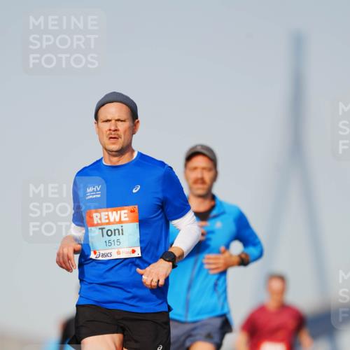 03.10.2026 - Köhlbrandbrückenlauf LAZAROV Photography http://msf.ph/oto/10689703 03.10.2026 09:43:38 Position 3 1515, 42, 195 meine-sportfotos.de