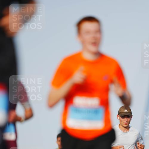 03.10.2026 - Köhlbrandbrückenlauf LAZAROV Photography http://msf.ph/oto/10689831 03.10.2026 09:44:05 Position 3 3845 meine-sportfotos.de