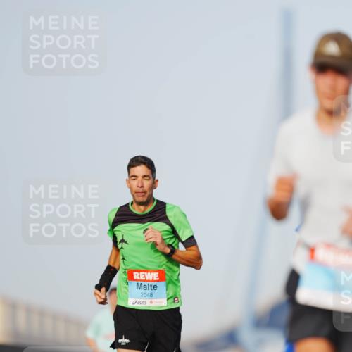 03.10.2026 - Köhlbrandbrückenlauf LAZAROV Photography http://msf.ph/oto/10689854 03.10.2026 09:44:08 Position 3 2048 meine-sportfotos.de