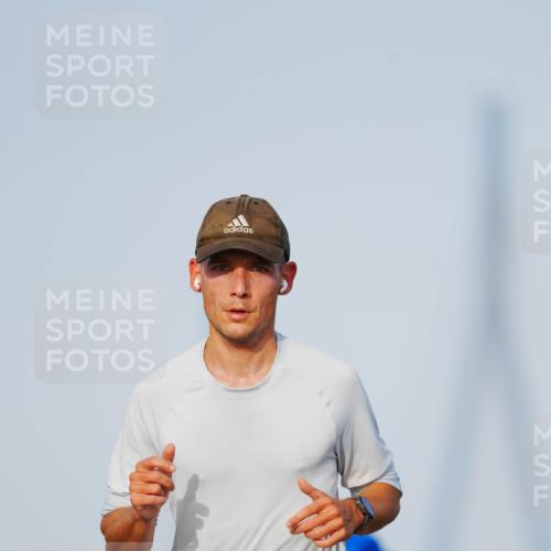 03.10.2026 - Köhlbrandbrückenlauf LAZAROV Photography http://msf.ph/oto/10689858 03.10.2026 09:44:09 Position 3 3845 meine-sportfotos.de